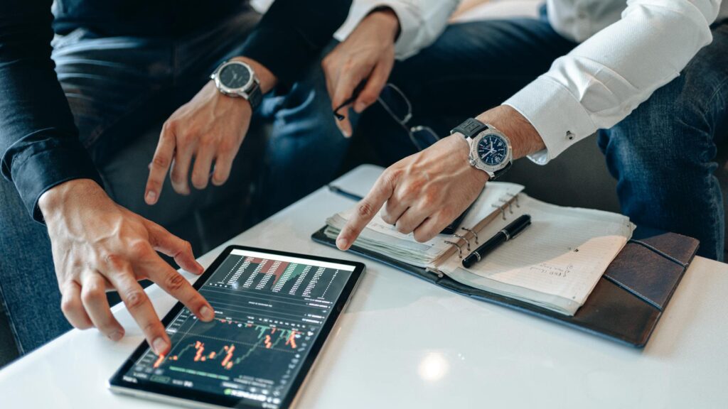 Tại Sao Việc Siết Chặt Crypto Lại Ảnh Hưởng Đến Nhà Đầu Tư?