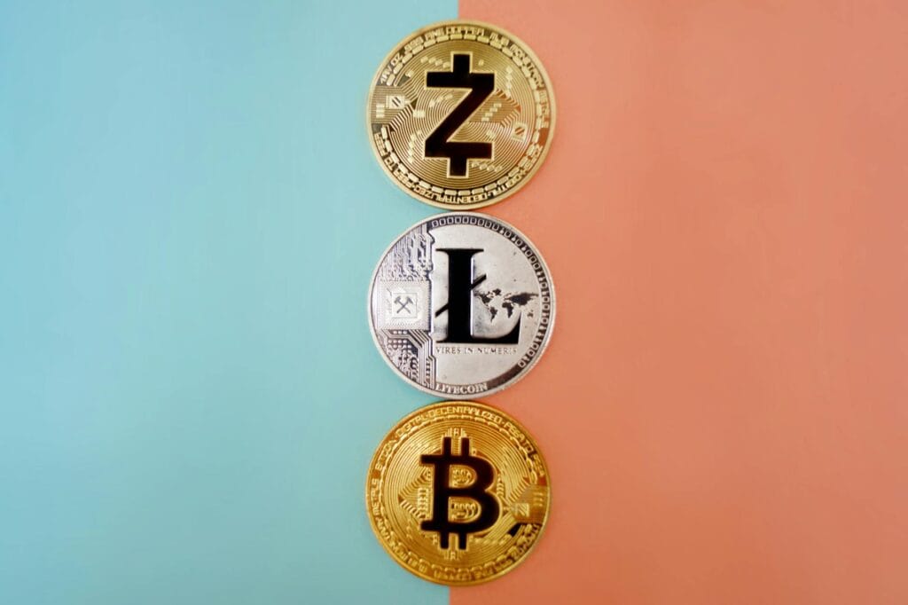 Bitcoin v&agrave; Altcoin: Bước v&agrave;o kỷ nguy&ecirc;n mới của đầu tư tiền điện tử 2024